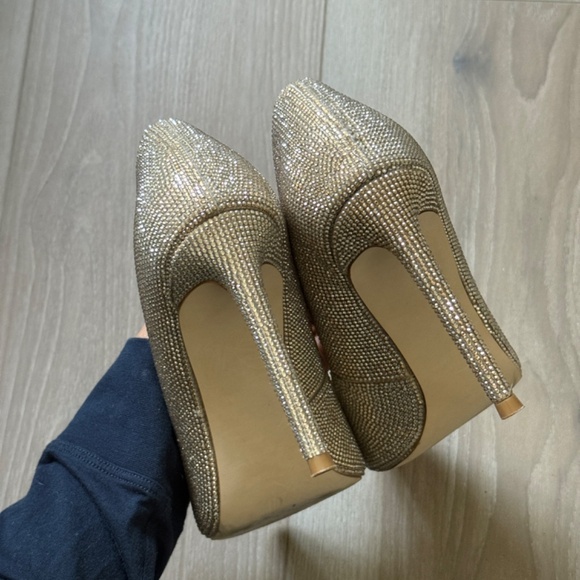 Steve Madden Gold Rhinestone Platform Heels Size 8M Sparkly Pumps - Picture 4 of 8